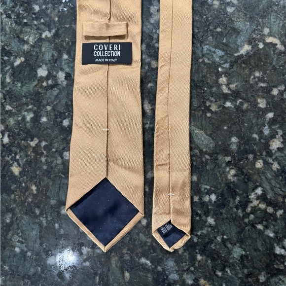 Coveri Collection Men’s Gold 100% Silk Necktie - Picture 3 of 7